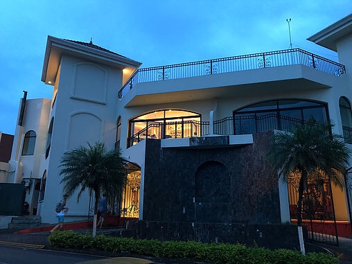 Fauna Luxury Hostel, San Jose, Costa Rica