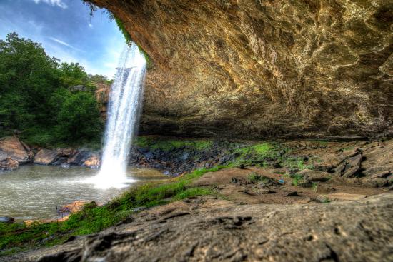 Exploring Alabamas waterfalls and caves Noccalula Falls