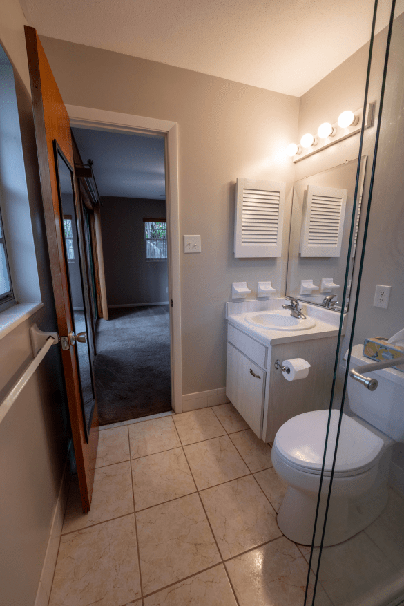 Primary Bathroom AirBnb’s/Real Estate